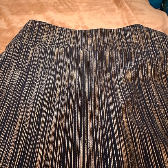 Lularoe Cassie Lot of 2 Skirts M NWT - Picture 2 of 4